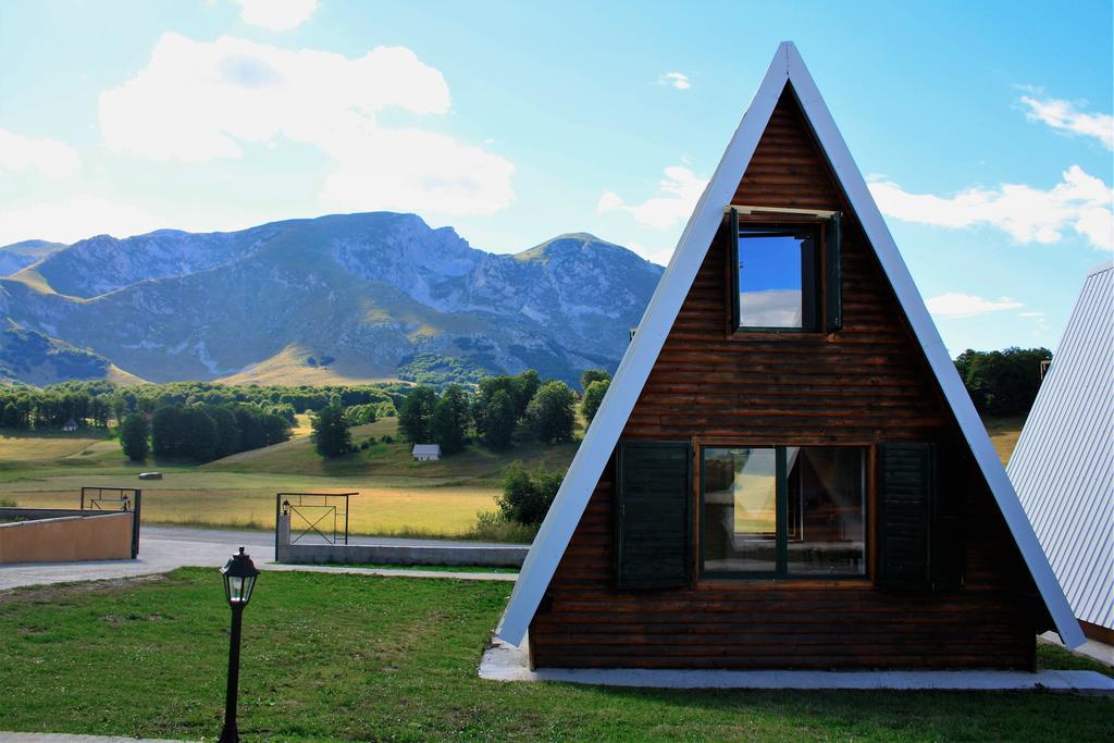 Apartmani I Restoran Sljeme Žabljak Oda fotoğraf