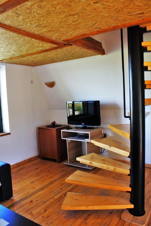 Apartmani I Restoran Sljeme Žabljak Oda fotoğraf