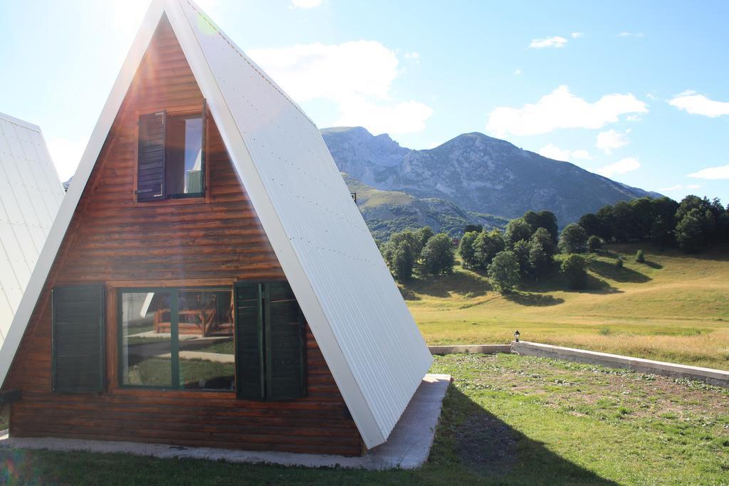Apartmani I Restoran Sljeme Žabljak Oda fotoğraf